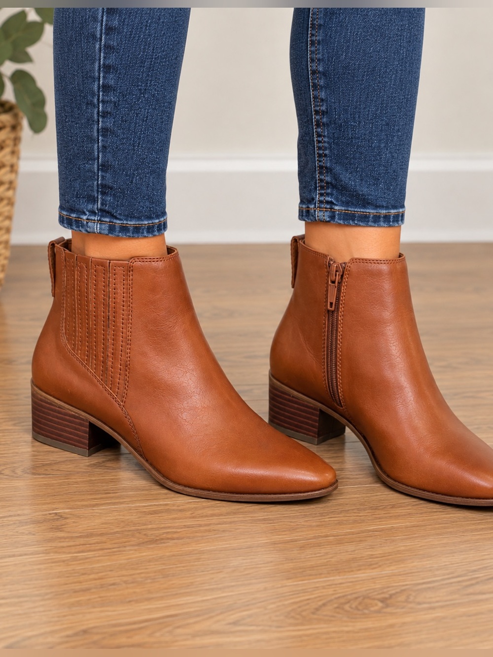 NWT Rockport Geovana Leather Ankle Boots Tan Brown Women’s 9.5M Block Heel